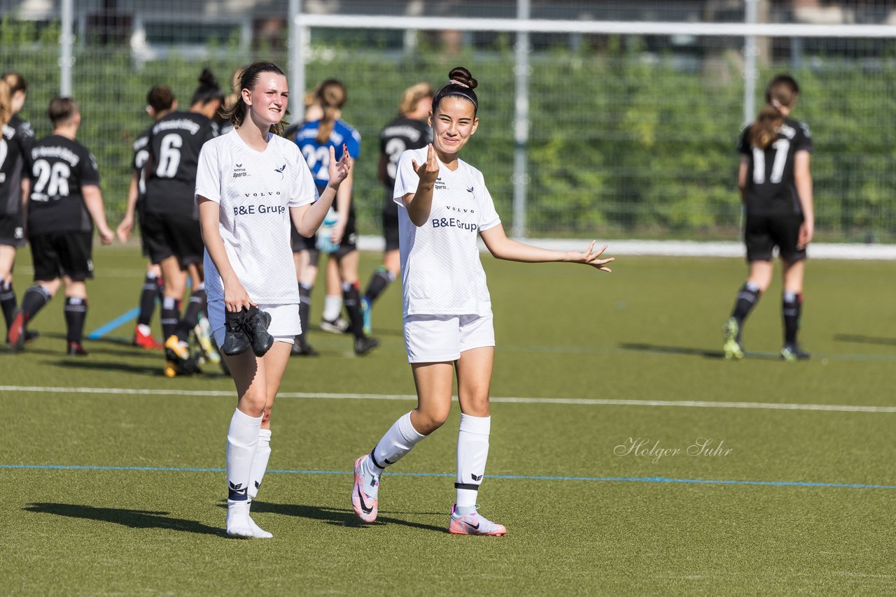 Bild 338 - wBJ Alstertal-Langenhorn - SV Henstedt-Ulzburg : Ergebnis: 4:1